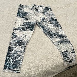 Fabletics Snakeprint Legging